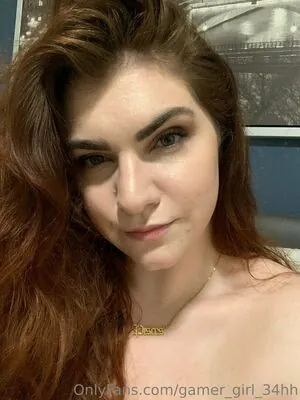 34HHGamerGirlHannah content