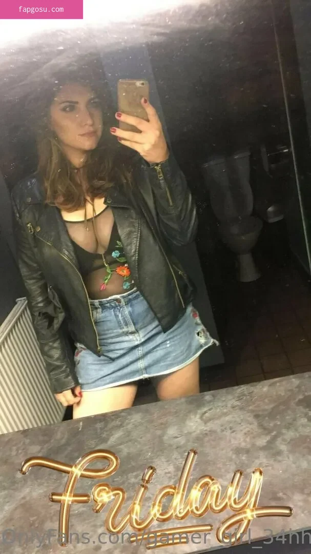 34HHGamerGirlHannah