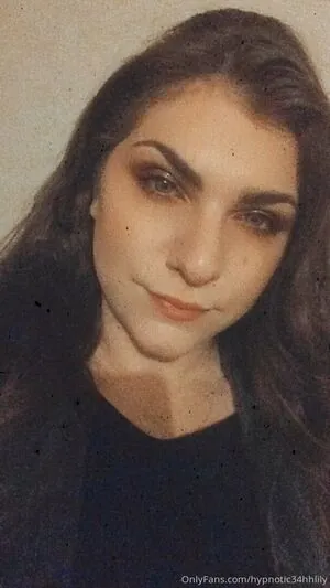 34HHGamerGirlHannah content