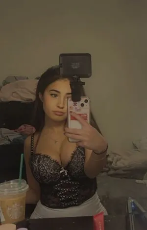 ayanarosee content