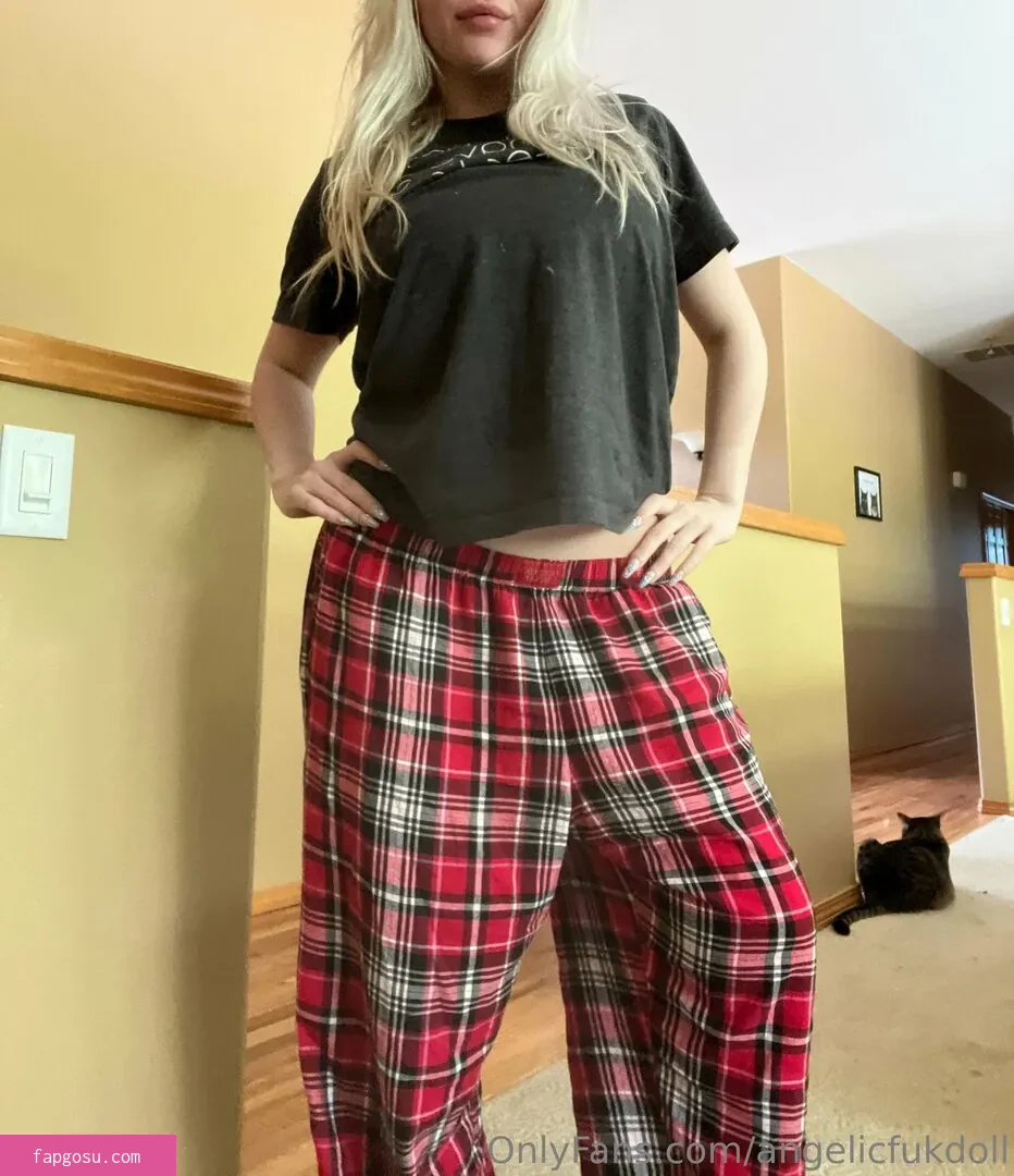 angelicfuckdoll