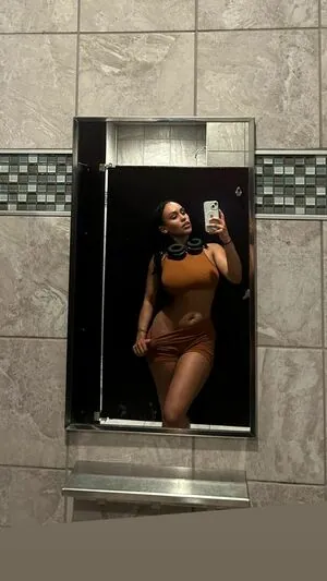 Aaliyeezy