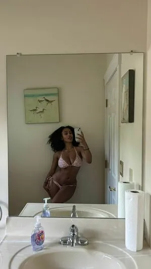Aaliyeezy