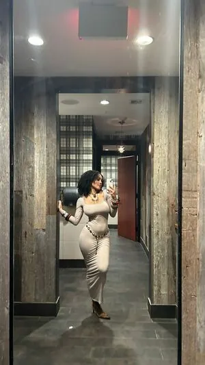 Aaliyeezy