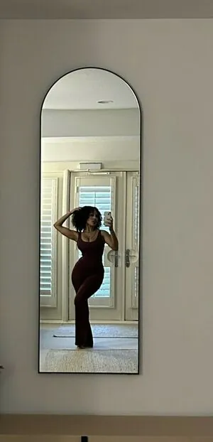 Aaliyeezy