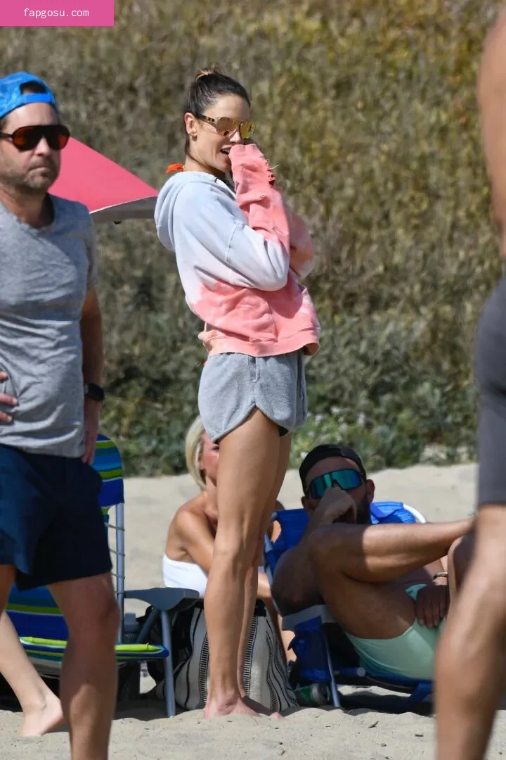 Alessandra Ambrosio - Photo #1921