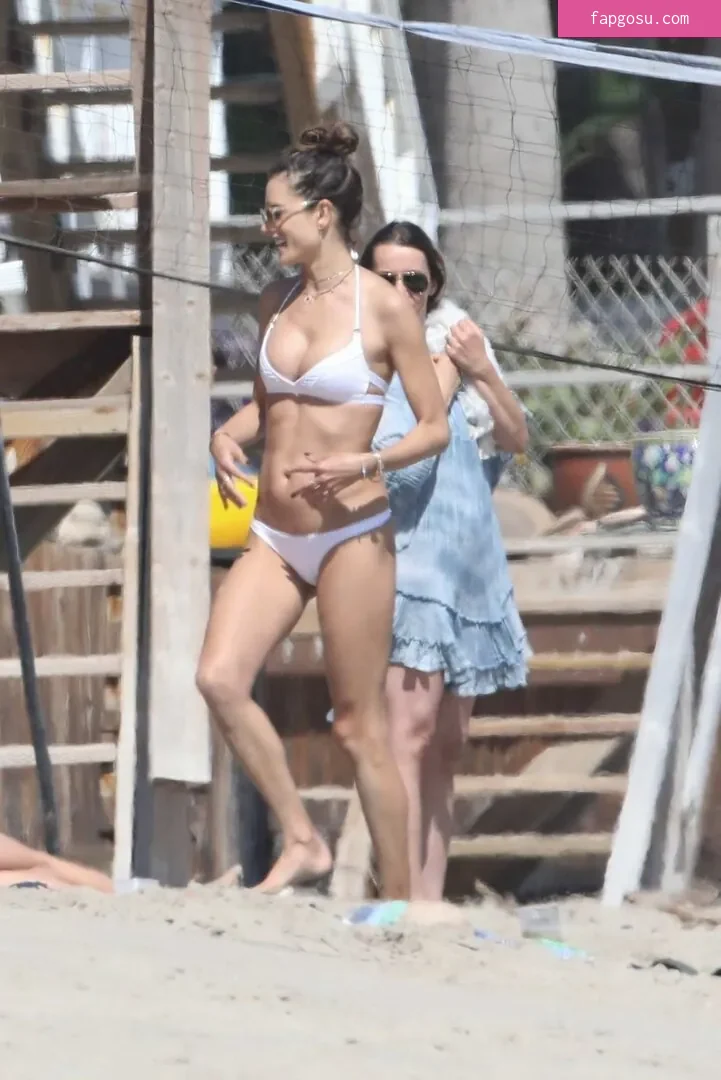 Alessandra Ambrosio - Photo #3103