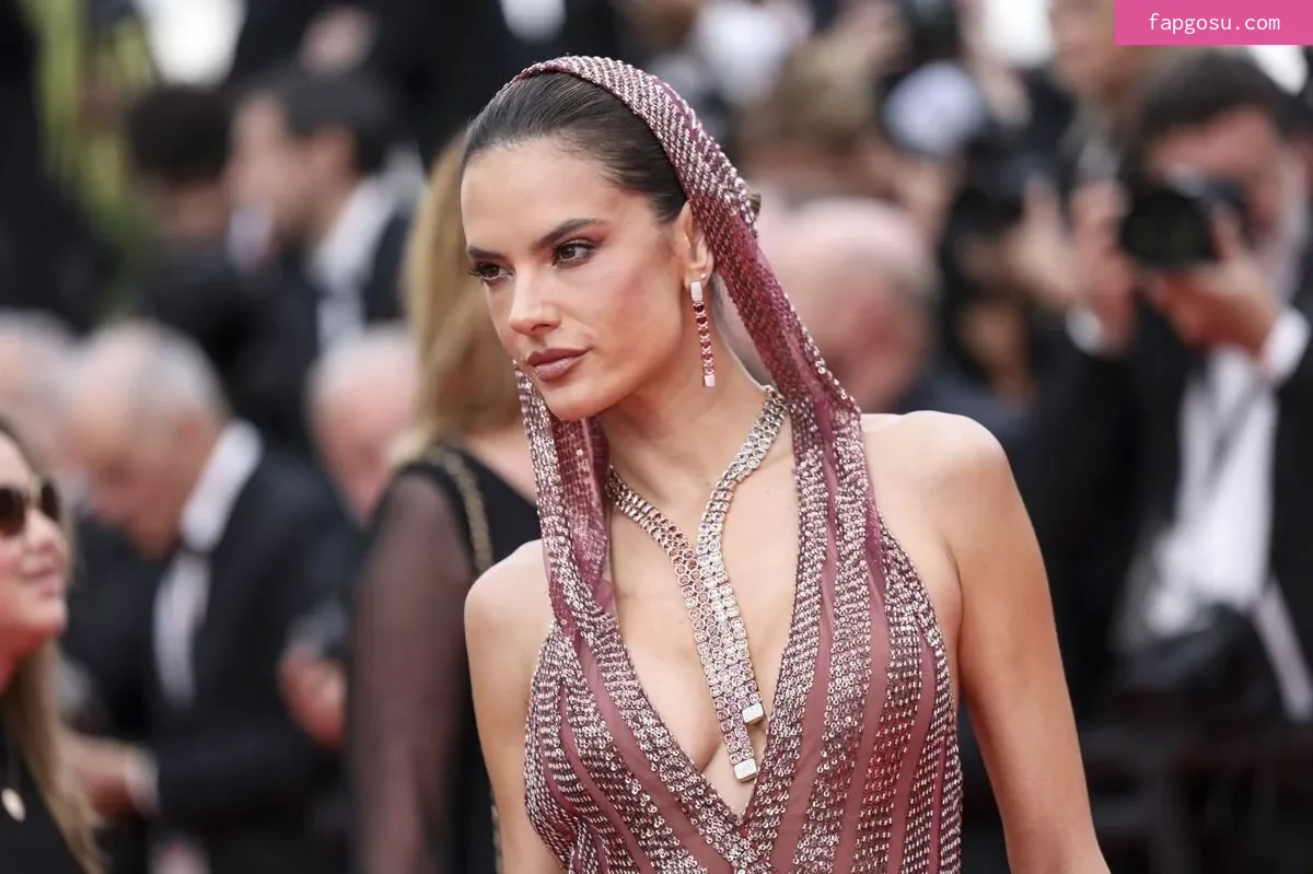 Alessandra Ambrosio - Photo #922