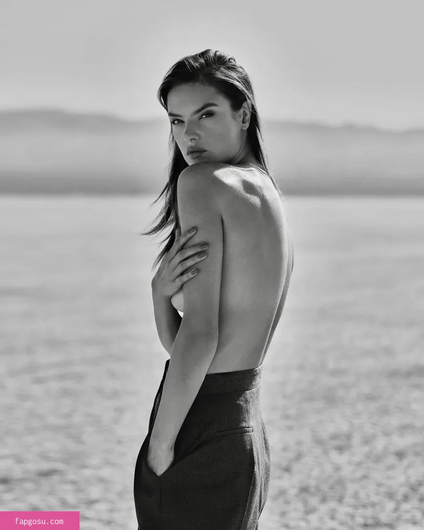 Alessandra Ambrosio - Photo #97