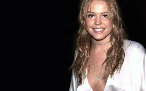 Agnes Bruckner content