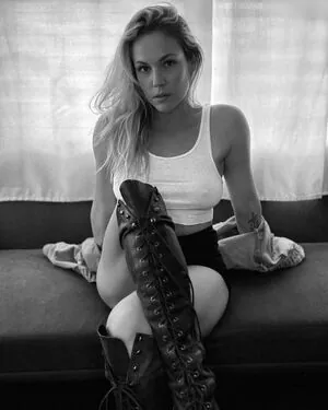 Agnes Bruckner content