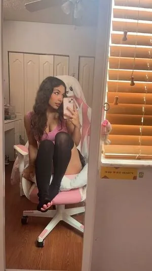 Alee Babe content