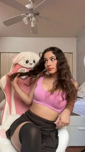 Alee Babe content