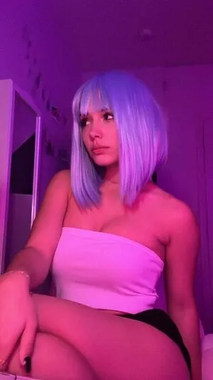 Alee Babe content