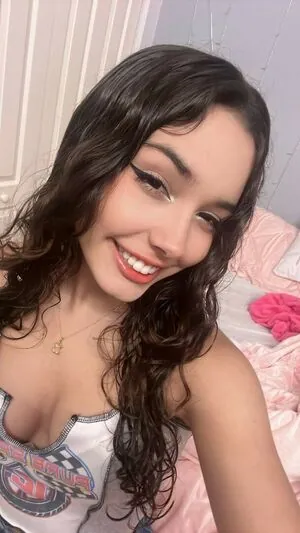 Alee Babe content