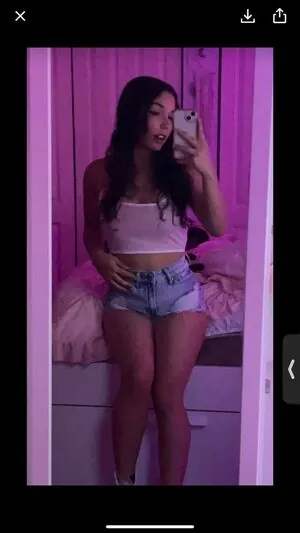 Alee Babe content