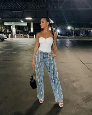 Ariana Barrett content
