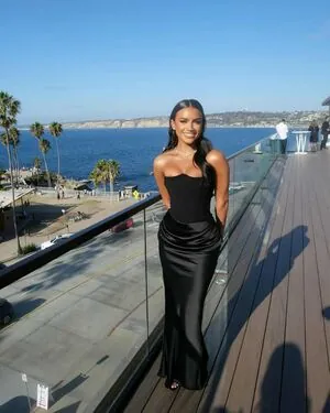 Ariana Barrett content