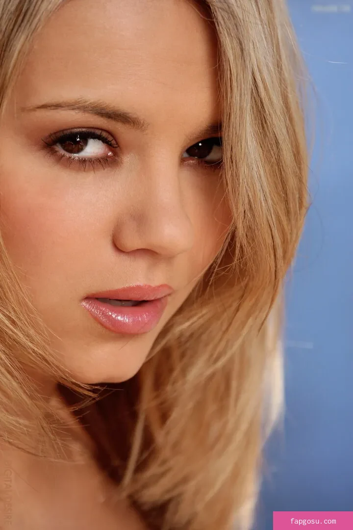 Ashlynn Brooke