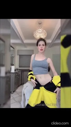 Amanda Cerny