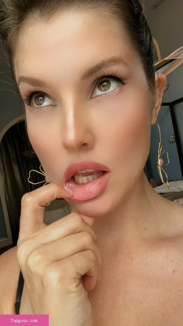 Amanda Cerny