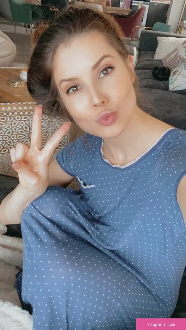 Amanda Cerny