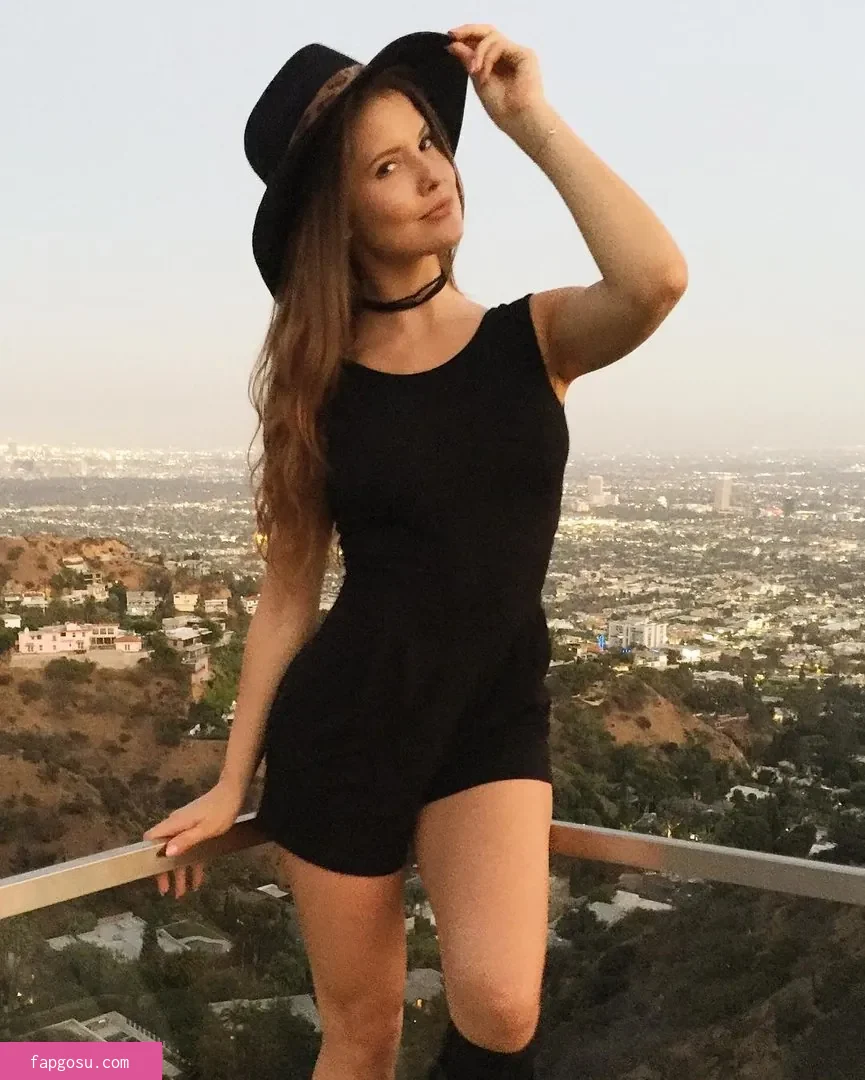 Amanda Cerny