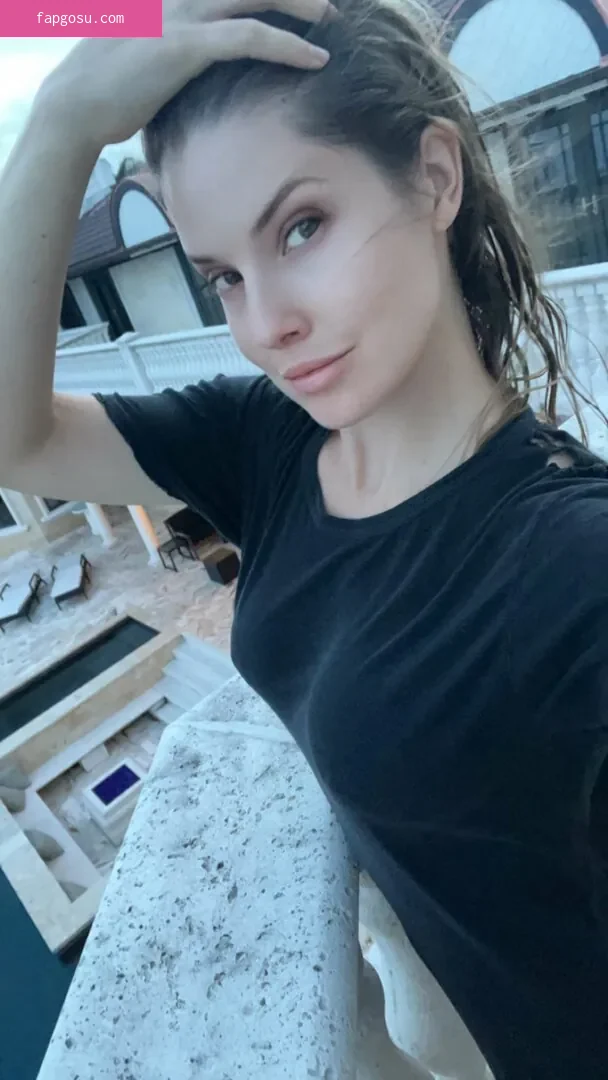 Amanda Cerny