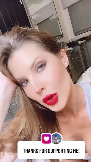 Amanda Cerny