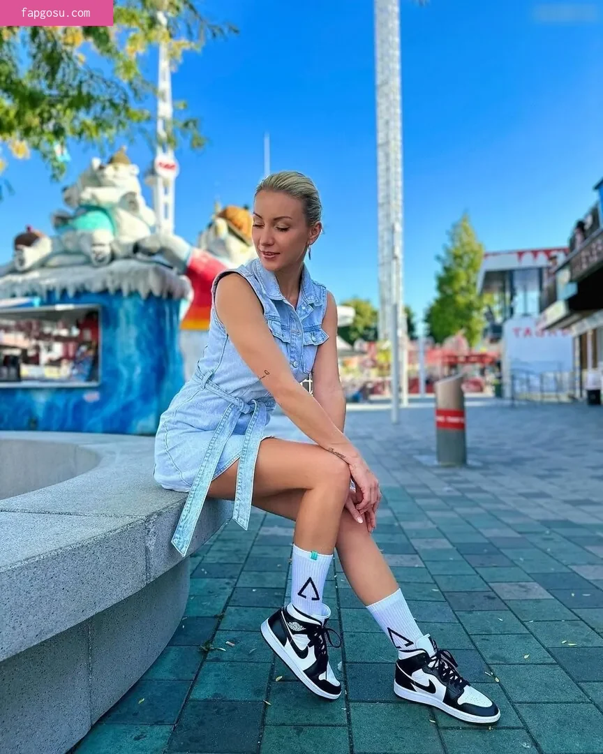 Anna-Carina Woitschack