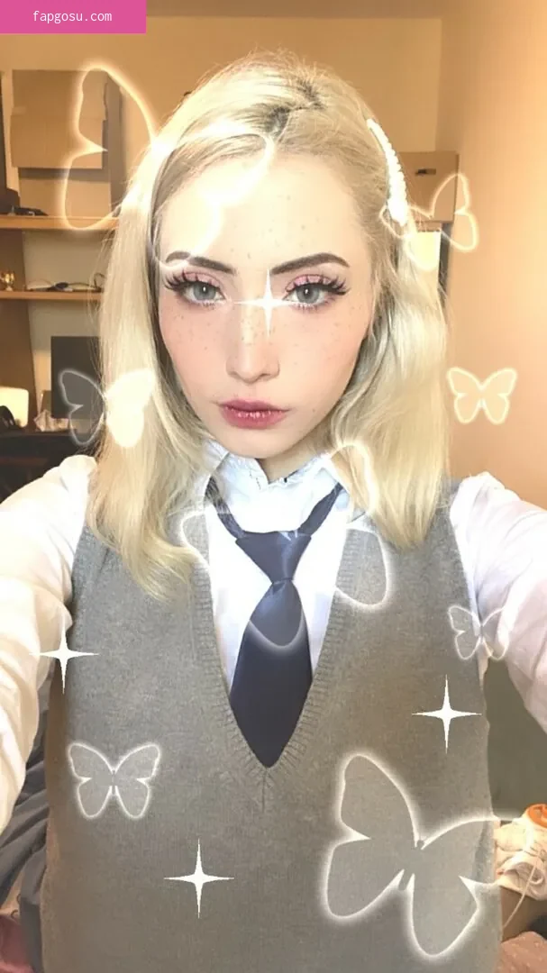 Athena Cosplay