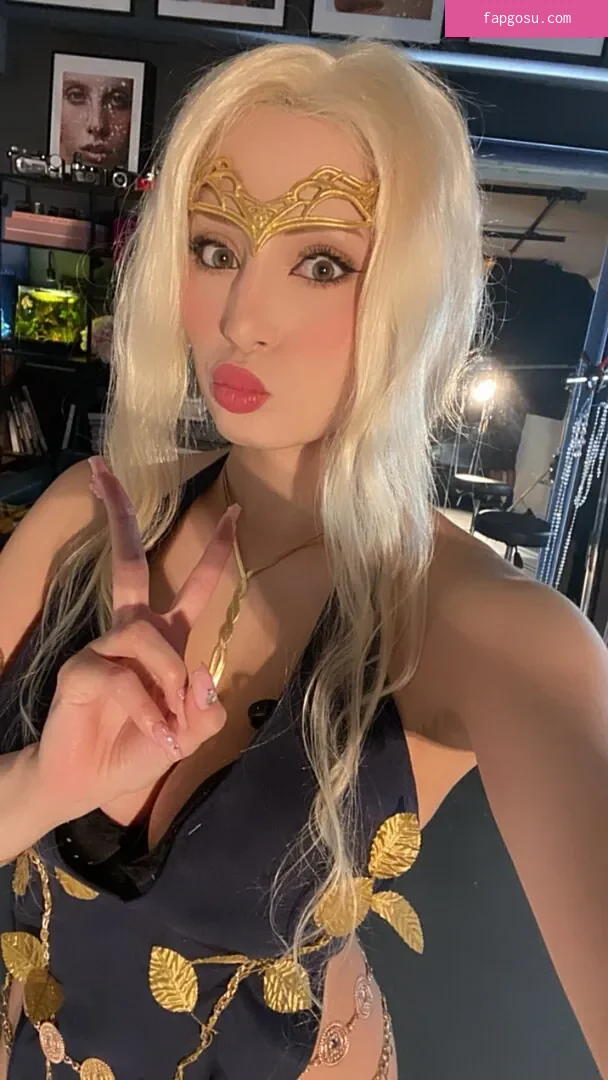 Athena Cosplay