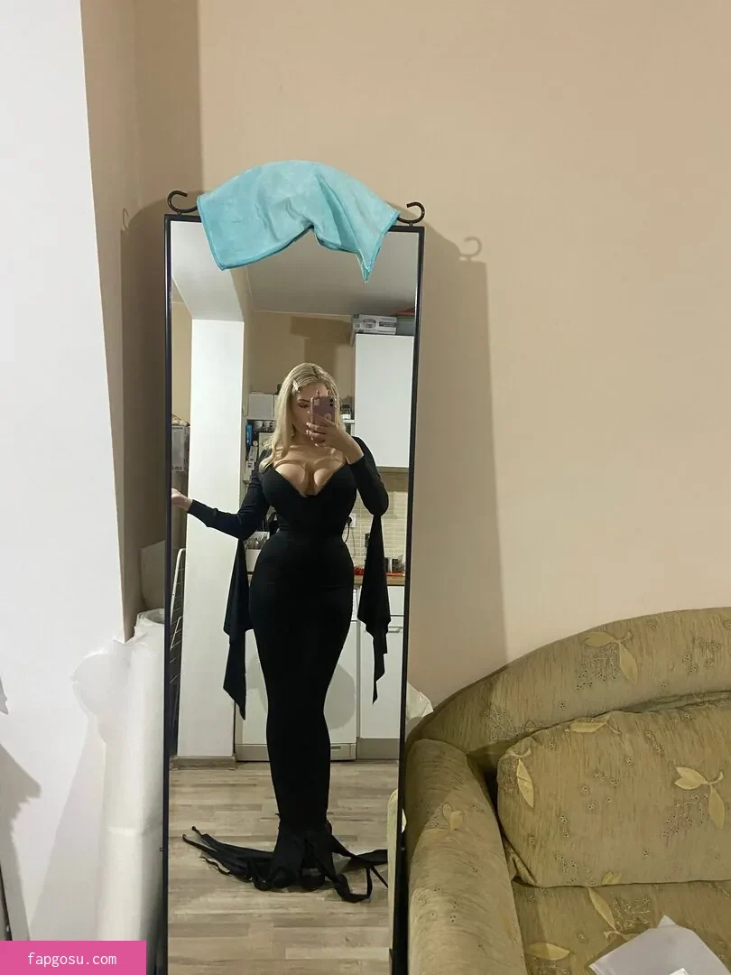 Athena Cosplay