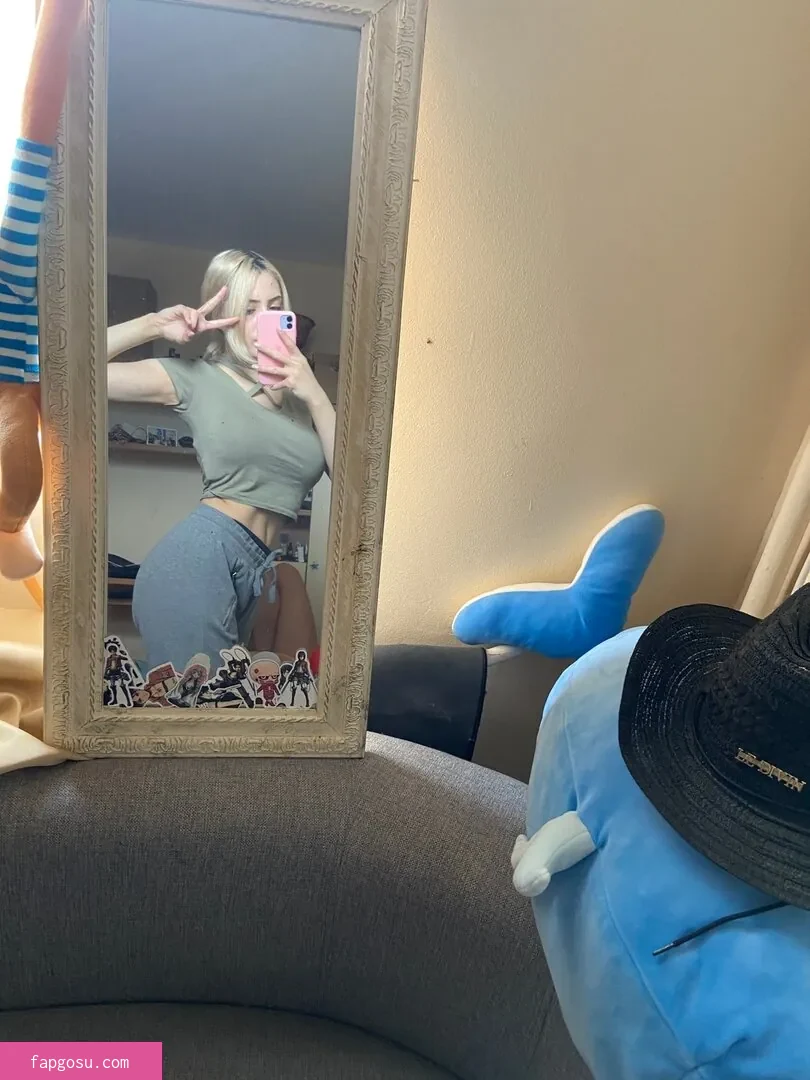 Athena Cosplay