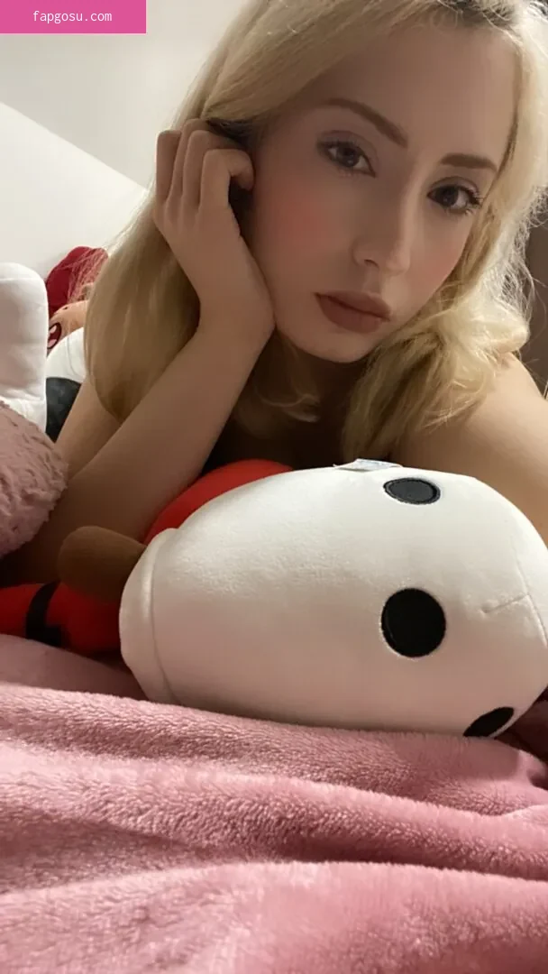 Athena Cosplay