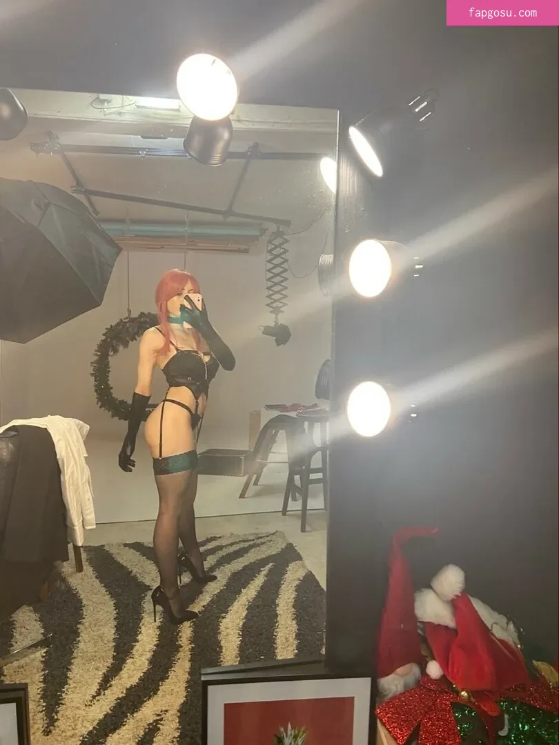 Athena Cosplay