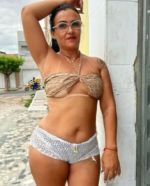 Ayla Costa content