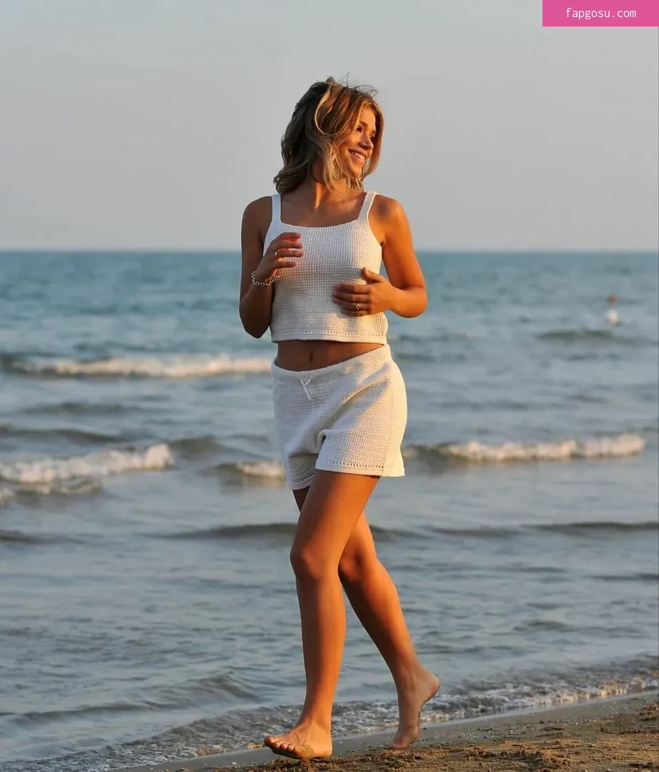 Alice De Bortoli - Photo #35