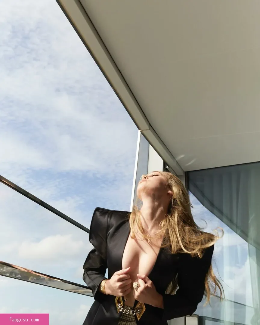 Alycia Debnam Carey