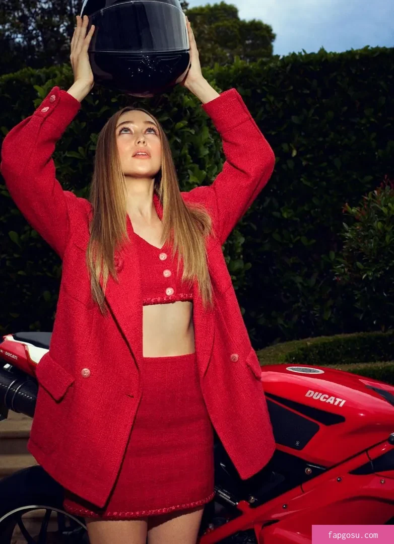 Alycia Debnam Carey