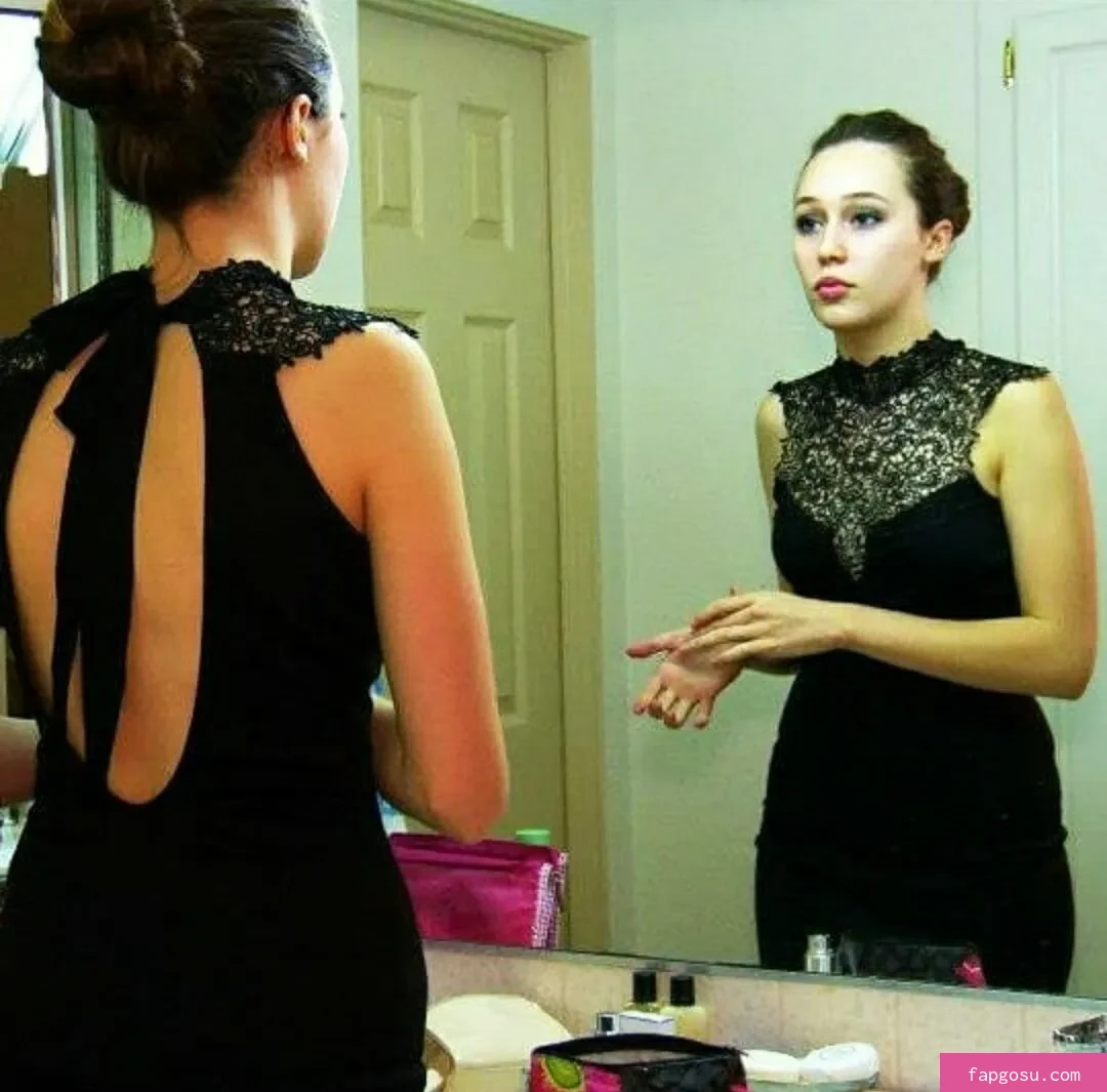 Alycia Debnam Carey
