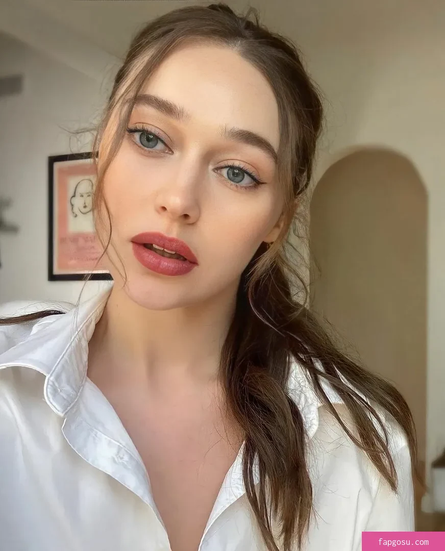 Alycia Debnam Carey