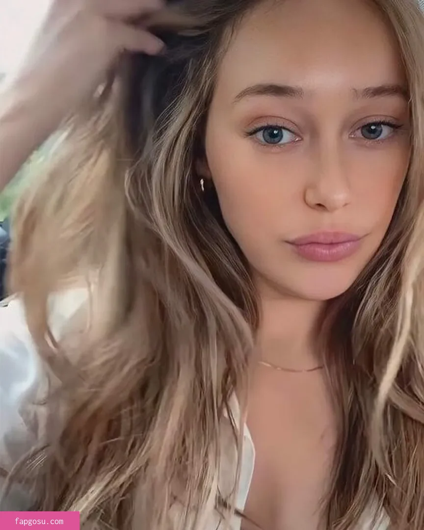 Alycia Debnam Carey
