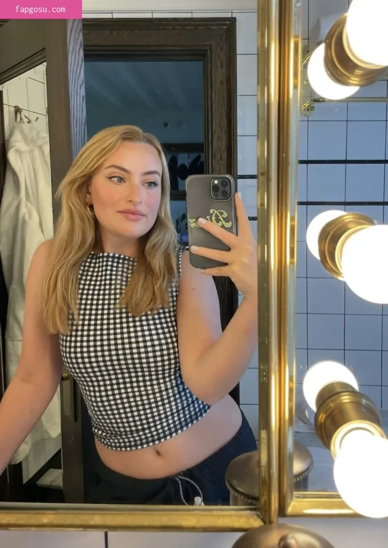 Amelia Dimoldenberg - Photo #100