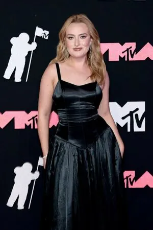 Amelia Dimoldenberg
