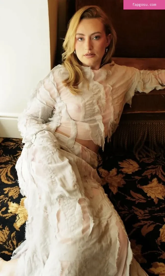 Amelia Dimoldenberg