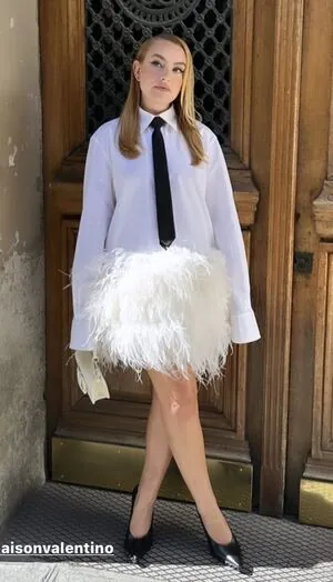 Amelia Dimoldenberg