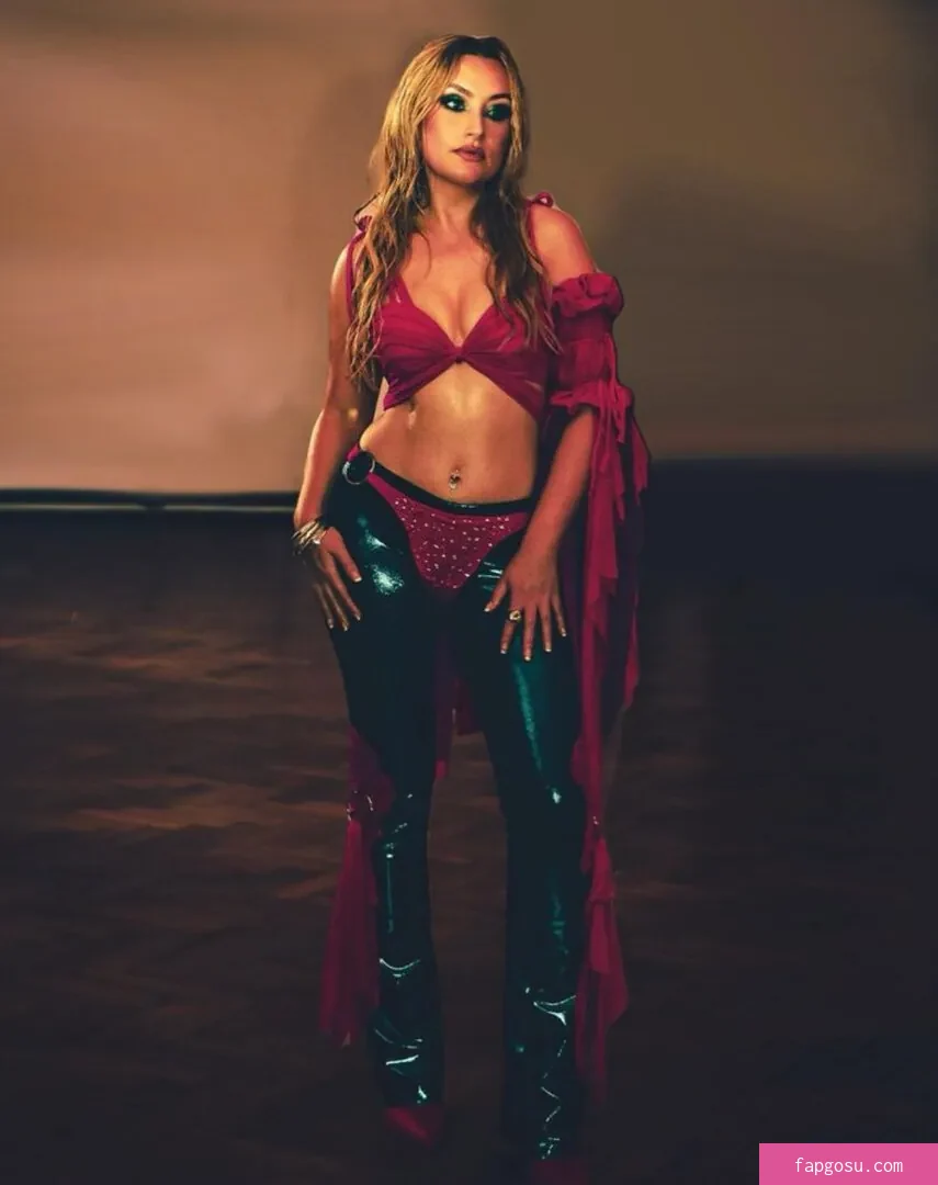 Amelia Dimoldenberg