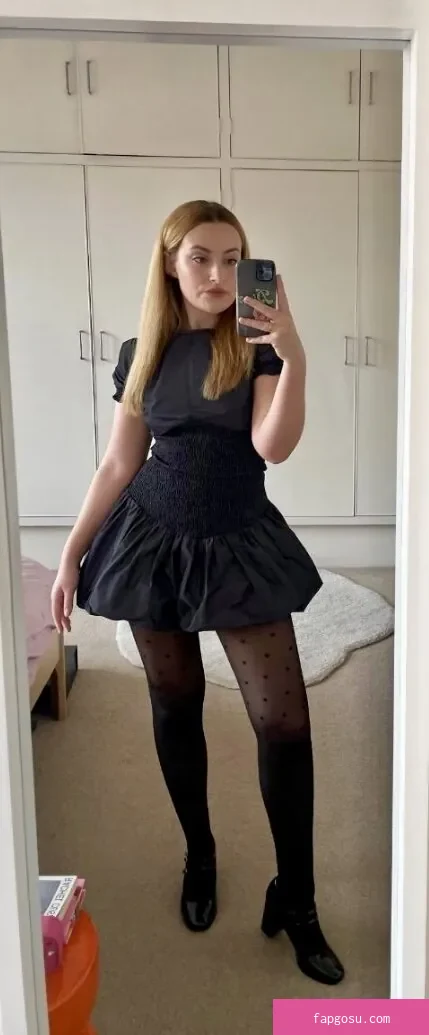 Amelia Dimoldenberg