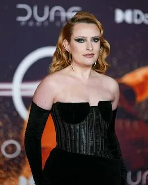 Amelia Dimoldenberg